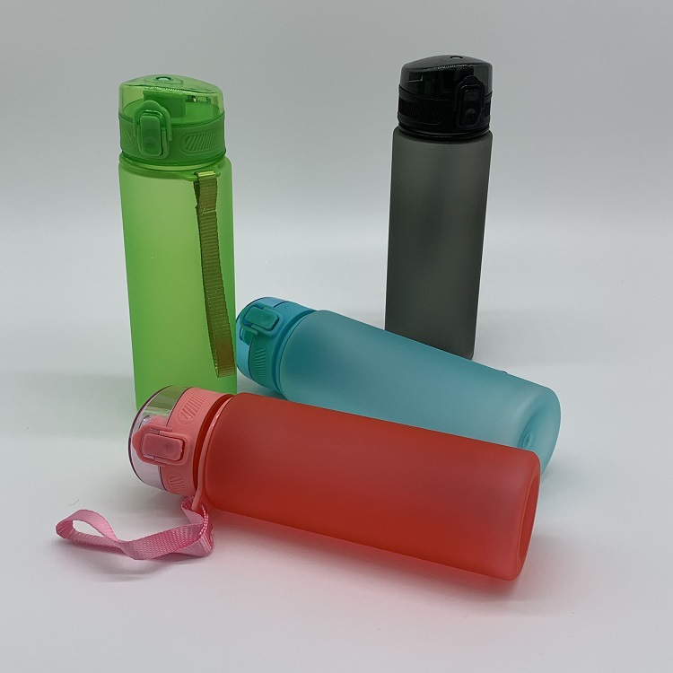 Bouteille d'eau en plastique p - Name Sports Equipment avis et prix