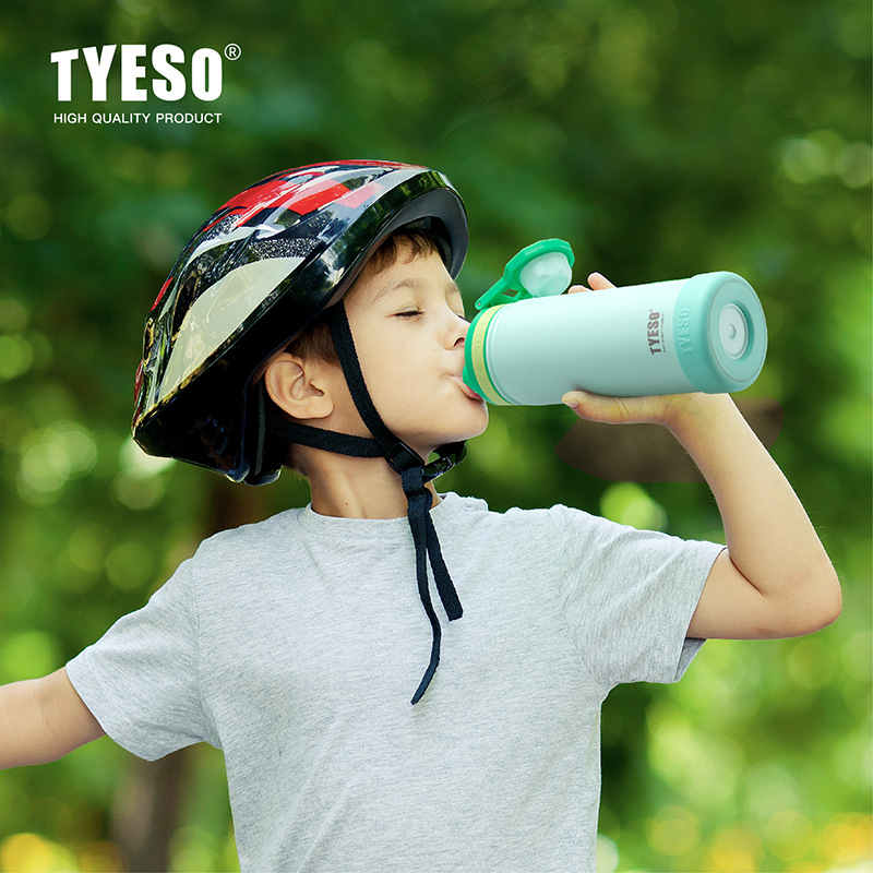 Bouteille isotherme sport TYES - Sports Equipment 7 Year Old avis et prix